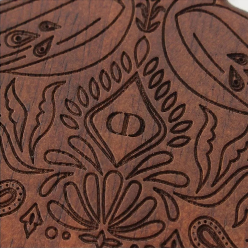 Beautiful Authentic DIOR CD Logo Wood Flower Peacock Hair Care Comb Brown